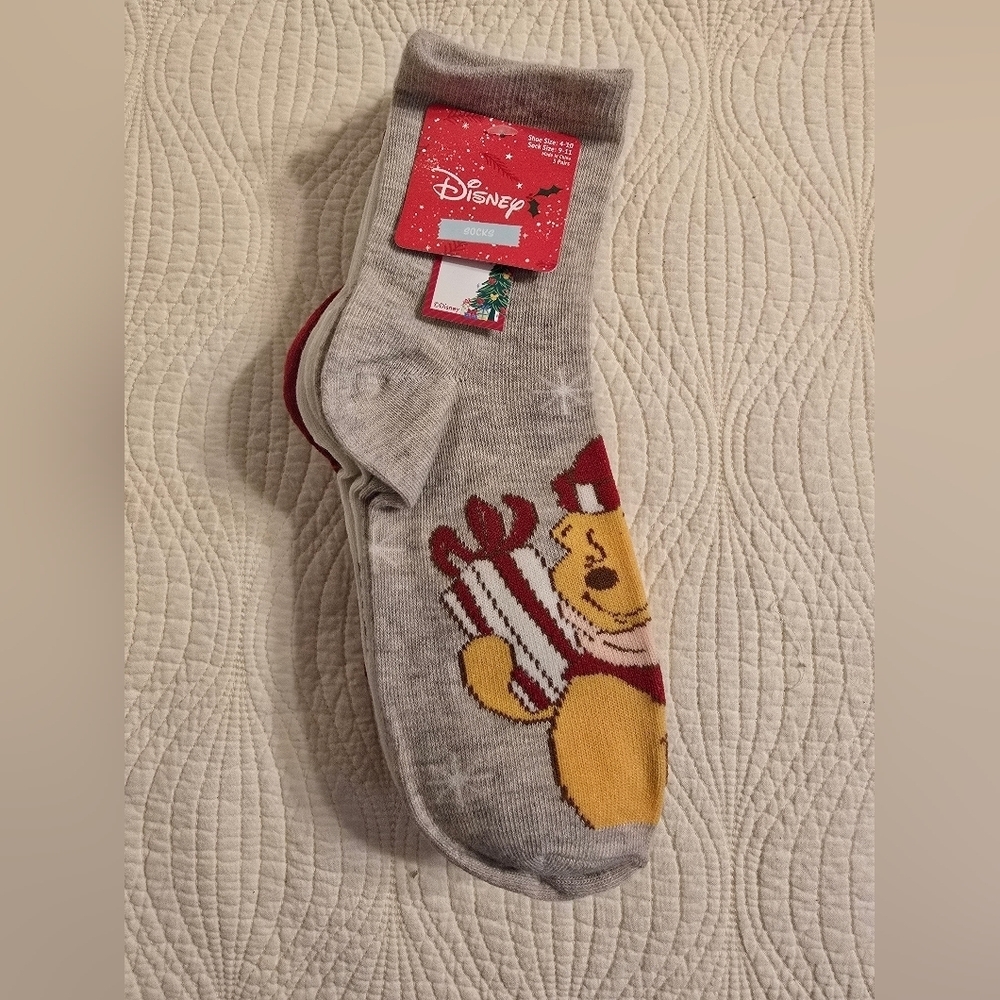 Disney Gray Socks with Winnie the Pooh Design
